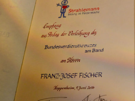 Bundesverdienstkreuz für Strahlemann-Stiftungsgründer Franz-Josef Fischer
