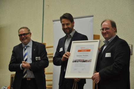 Starke Brücken zwischen Wirtschaft und Schule – Eine Talent Company für Stuttgart Starke Brücken zwischen Wirtschaft und Schule – Eine Talent Company für Stuttgart