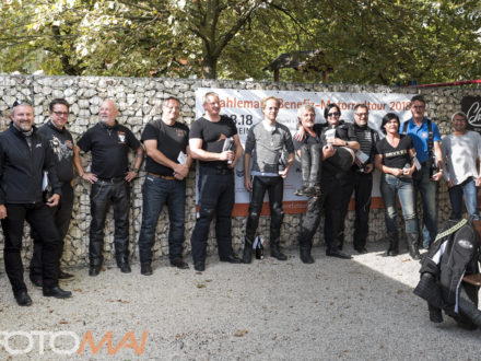 Gruppenbild der Teilnehmer Unterwegs für Bildung - 9. Strahlemann Benefiz-Motorradtour ein voller Erfolg