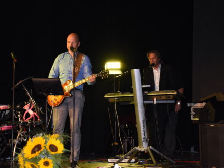 Begleitung durch die Band Pink Panther