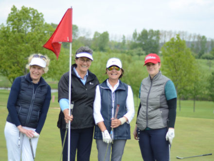Ein Gruppenfoto einiger Teilnehmer des Golfcups 2019