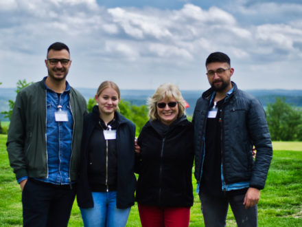 Ein Gruppenfoto einiger Teilnehmer des Strahlemann Benefiz-Golfcups 2019