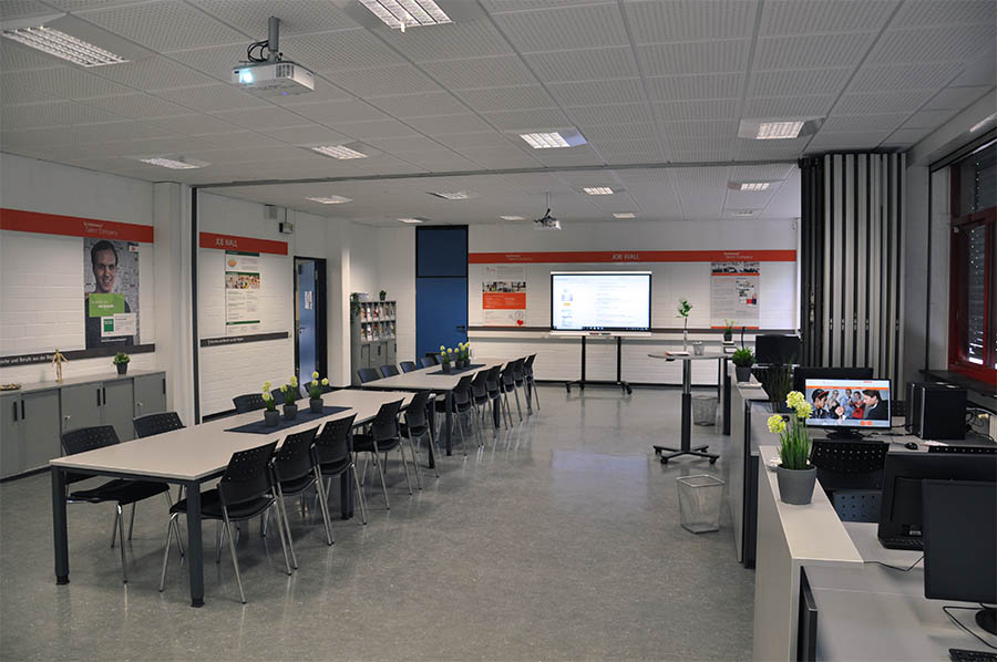 Die neu eröffneten Räumlichkeiten der Integrierte Gesamtschule Edigheim in Ludwigshafen