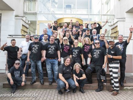 Gruppenbild Jubiläumstour - 10 Jahre Cruisen für den guten Zweck