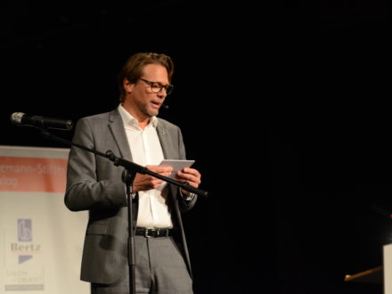 Joachim Bangert (Strahlemann Kuratoriumsmitglied und Vorstand der auxilion AG)