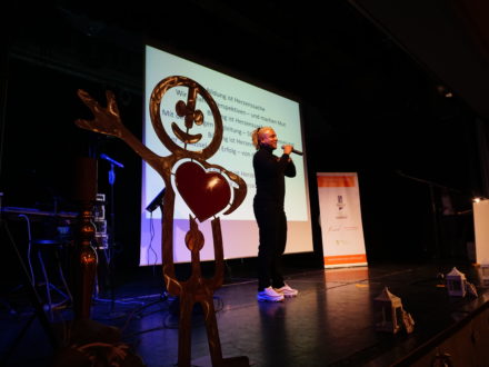 Strahlemann-Stifter im Dialog 2019 - Rapper Rico von Heartbeat