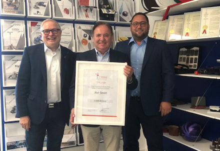 Unsere neuen Stifter 2019: Franz-Josef Fischer und Mitarbeiter der Jöst GmbH