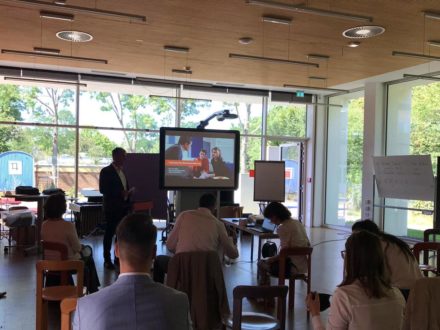 Vorstellung der Talent Company beim Runden Tisch an der OSW