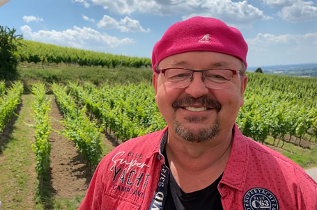 Jean Diehl und die Pink Panthers – Neuen Botschafter auf dem Wingertfest der Unkentaler Weinzwerge gewonnen