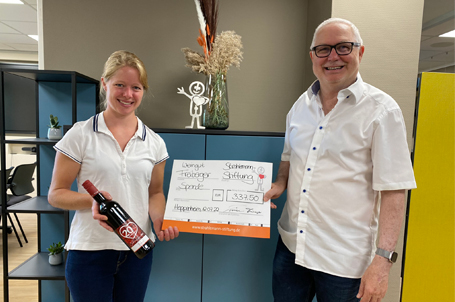Weingut Freiberger spendet 337,50 EUR an die Strahlemann-Stiftung Weingut Freiberger spendet 337,50 EUR an die Strahlemann-Stiftung