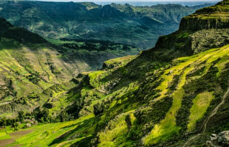 Das äthiopische Hochland ist Standort eines unserer zwei aktuellen Projekte im vielfältigen ostafrkanischen Land. Bild von Unsplash.