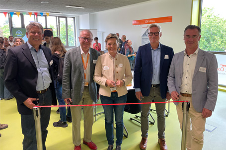 Den Berufsorientierungsbereich auf ein professionelles und nachhaltiges Fundament stellen – die Strahlemann® Talent Company an der Carl-Benz-Gesamtschule in Wörth ist eröffnet Den Berufsorientierungsbereich auf ein professionelles und nachhaltiges Fundament stellen – die Strahlemann® Talent Company an der Carl-Benz-Gesamtschule in Wörth ist eröffnet